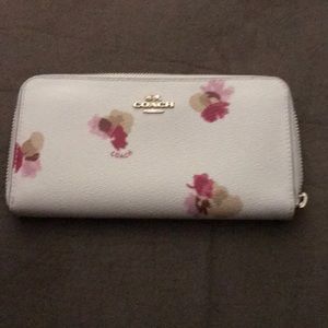 Coach hand wallet
